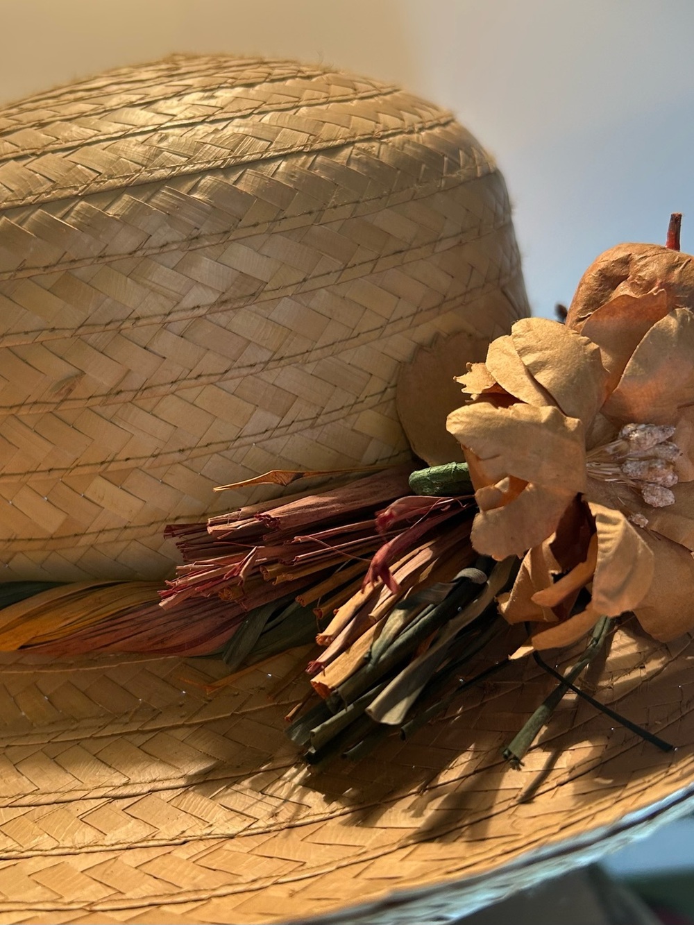 Vintage Natural Straw Sun Hat with Dried Floral Accent